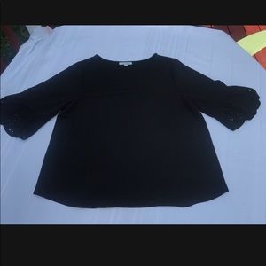 Green Envelope Black Flowy Sleeve Blouse Size 1X